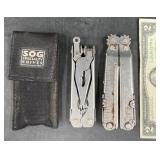 2 SOG Paratool USA Multi-Tools w a Pouch