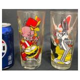 2 Vntg 1976 Pepsi Collector Glasses  Bugs & Daffy