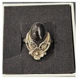 Sterling Silver & Onyx Ring w Floral Detail Sz 9