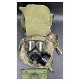 Vintage US Carrier M40/M42 Gas Mask & Kit Pouch