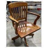 Vntg Wooden SwivelOffice Chair w Arms & Casters