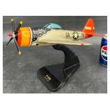 P-47D Tarheel Hal 1/32 Scale Model Plane w Stand