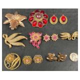 Vintage Fashion Brooches Pins & Earrings