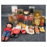 Vintage Souvenir Costume Dolls -ï¿½Queen's Guardï¿½+