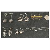5 Pairs Wire Design Earrings & Pin