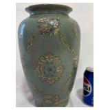 Porcelain Crackle Glaze Chinese Vase