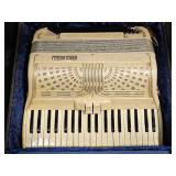 Enrico Roselli Accordion w Case & Straps