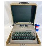 Vntg Smith-Corona Clipper Manual Typewriter w Case
