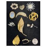 11 Vintage Fashion Brooches Pins