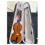 New Student 4/4 Violin w Case, Bow & Extras