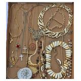 Jewelry Lot Gold Silver Tone Necklaces Pearls
