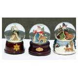 3 Old Fashioned Looking Santa Snow Globes 2 Music