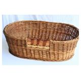 Wicker Dog Cat Pet Bed in Nice Shape