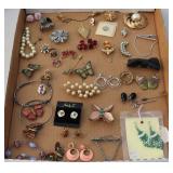 Jewelry Pins Brochs Earrings Bracelets