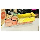 1940's Marx press steal dump truck