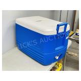 modern Igloo cooler w/ drain spout