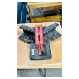 Magic Mitre , Mitre tool