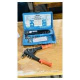 Bostick Pop rivetool in case
