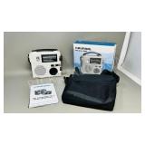Grundig Emergency crank power radio