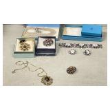 vintage necklaces & brooches