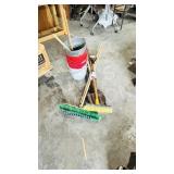 varius yard tools & pails