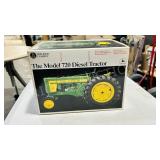 John Deere, 720 Diesel Tractor - diecast model