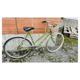 Regent 3 spd bike w/ basket & bell