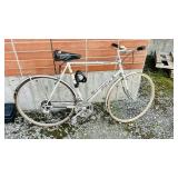 Apollo 10spd bike w/ pump & bell