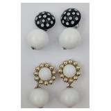 2 Pairs of Fun Ear Clips