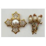 Pair of Pretty Fashion Jewelry Pins w/ Pearls Pair of Pretty Fashion Jewelry Pins w/ Pearls