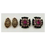 2 Pair of Vintage Ear Clips 2 Pair of Vintage Ear Clips