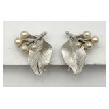�Trifari� Silver Leaf Ear Clips �Trifari� Silver Leaf Ear Clips
