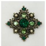Vintage Square Green Stone Pin Vintage Square Green Stone Pin