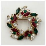Pretty Christmas Wreath Pin