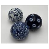 Decorative Blue/White Balls