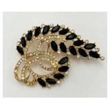 Beautiful Golden Swirl Pin/Brooch