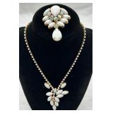 Vintage White Necklace & Brooch Set