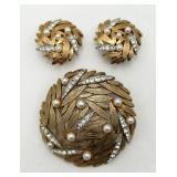 Beautiful Vintage Round Pin/Brooch & Ear Clips