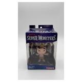 Super Monsters ï¿½Cleo Gravesï¿½ Figure