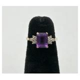 Beautiful 10K Gold, Amethyst & Diamond Ring