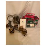 Lot of 4 Christmas Items
