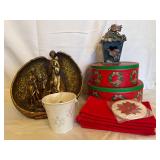 Lot of 7 Christmas Decor