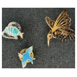 3 Brooch/Pins