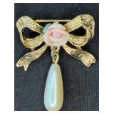 VTG Jewelry Co. Bow Brooch/pin