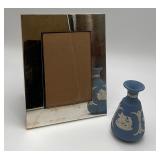 VTG  Wedgwood light blue Jasperware bud vase
