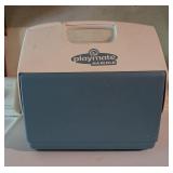 Igloo Playmate Maxcold 16 qt. Chest Cooler