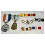 7 U.S. Military Insignia Decor/Medals/Ribbon Bars