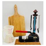 Lot of 4 Kitchen Items