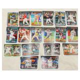 18 Major League Baseball Trading Cards