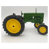 Diecast Ertl John Deere 40 Tractor